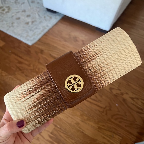 Tory Burch Handbags - Tory Burch Ombre Ratan Clutch
